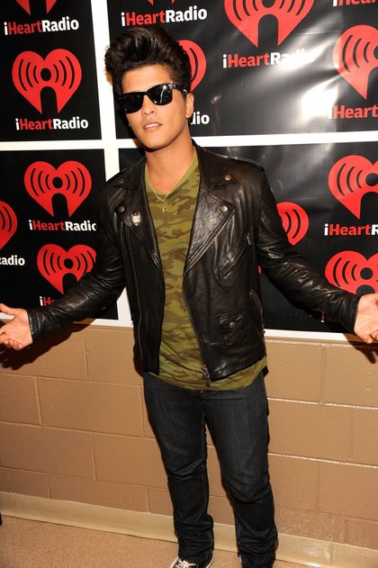 Bruno Mars : l’homme à lunettes