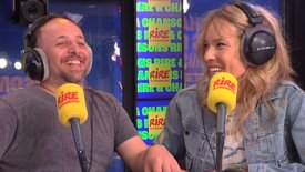 Elodie Fontan  : la question de Florent Peyre sur une cerise, lors du tournage du film "Mission Pays Basque" - l'Afterwork du Rire