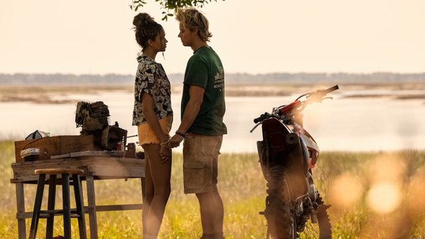 MTV Awards 2023 : la série « Outer Banks » remporte le « Meilleur baiser »