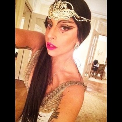 Lady Gaga: Sue me I love Paris. Missing my two T's. Taylor and Tony