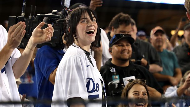 Comment Billie Eilish a surmonté sa peur du monde extérieur