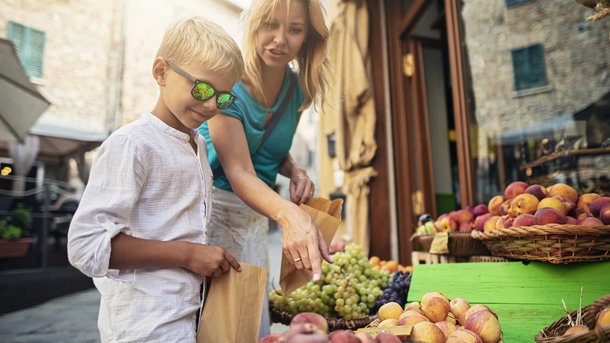 Les infos du Réveil Chérie : A Foix, il existe un marché "Spécial Enfants"