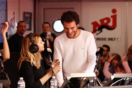 Louane et Amir chez Manu dans le 6/9 - NRJ Music Awards 2017
