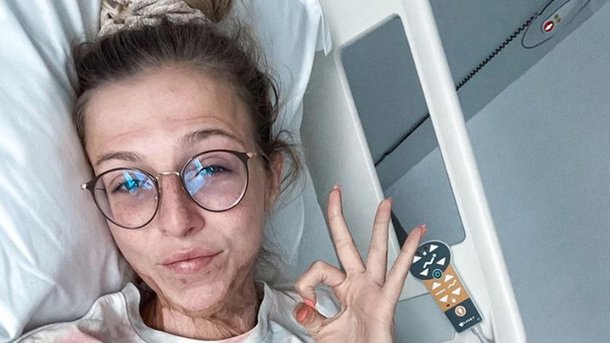 Douze Février: la revanche de Julie Bourges, grande brûlée, en couverture d'un magazine