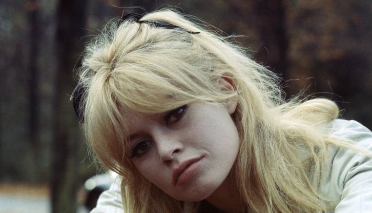 Brigitte Bardot, tournage du film Une Ravissante Idiote, 1963