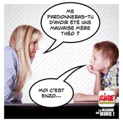 Maman est vraiment out - Les images drôles de Rire & Chansons