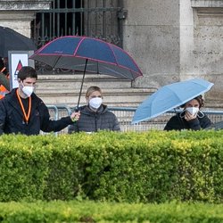 Lily Collins à Paris pendant le tournage d'"Emily In Paris"