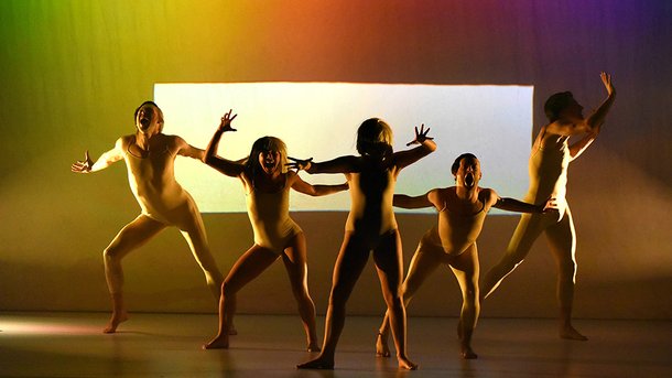 Qui est la danseuse de Sia?