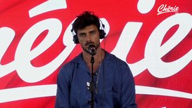 Michele Morrone interprète “Hard For Me” en live sur Chérie FM