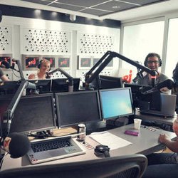 Jenifer chez Manu dans le 6/9 sur NRJ
