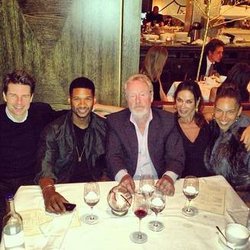 Usher dine avec Tom Cruise et Ridley Scott pour son anniversaire
