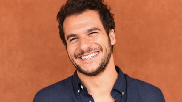 Amir annonce une pause dans sa carrière avec une chanson