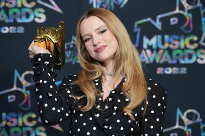 Angèle - Photocall des NRJ Music Awards 2022