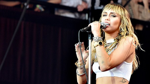 Miley Cyrus célibataire? Avec Cody Simpson c'est fini!