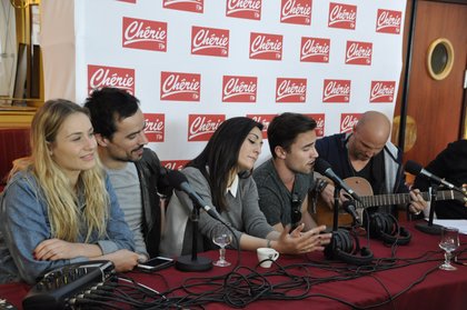 Tout le monde se prête au jeu des questions !