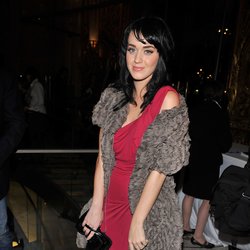 Katy Perry au Petit Palais en 2008 pour l'exposition de Patrick Demarchelier