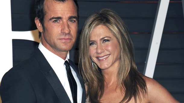Jennifer Aniston et Justin Theroux: ils continuent de célébrer leur amour!