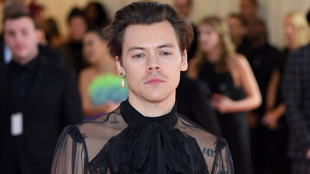 Harry Styles menacé par un homme armé le soir de la Saint-Valentin