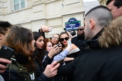 Selena Gomez à Paris chez Cauet