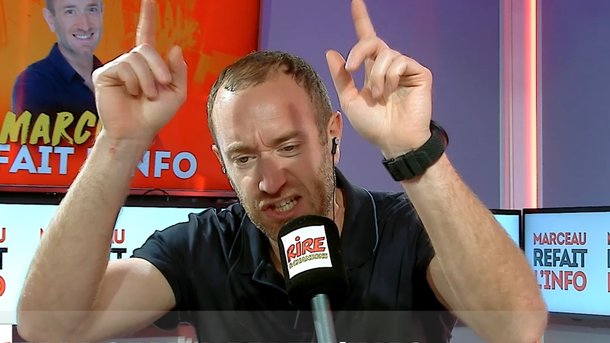 Humour - Macron aussi en col roulé - Campagne de vaccination contre le Covid 19 - Rire et adoptions présente la compile 30 millions d’amis - Marceau refait l’info du 4 octobre 2022