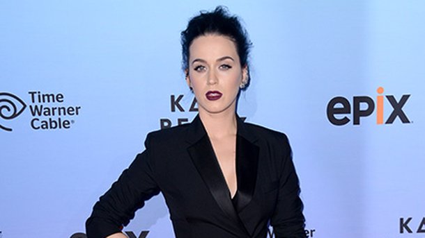 Katy Perry : Femme fatale pour l’avant-première du film de sa tournée
