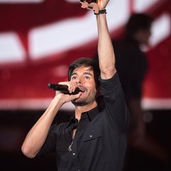 Enrique Iglesias - Cérémonie NRJ Music Awards 2016