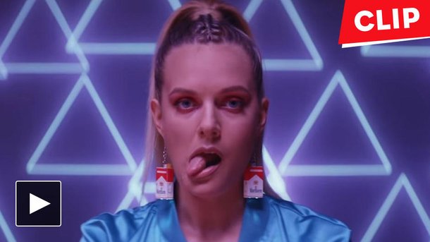 Tove Lo, Charli XCX, Icona Pop, Alma et Elliphant n’ont pas froid aux yeux dans le clip de «Bitches»