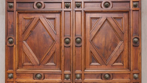 Les infos du Réveil Chérie : 100 000 euros pour frapper à une porte... Tout savoir sur ce job insolite !