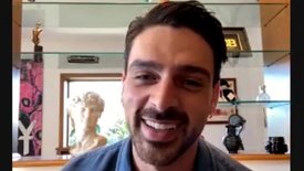 Michele Morrone en interview pour Chérie FM: bientôt une collaboration avec Gims?