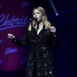 Clare Maguire offre une prestation pleine d'émotion