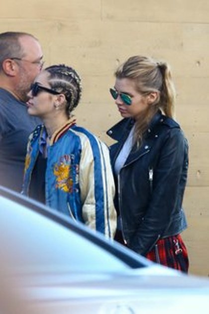 Miley Cyrus et Stella Maxwell