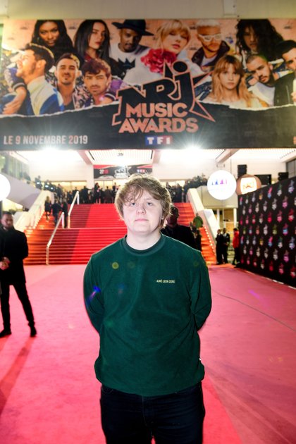 Lewis Capaldi - Montée des Marches NRJ Music Awards 2019
