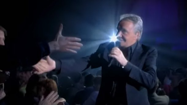 Michel Sardou - En Chantant
