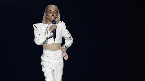 Bilal Hassani annonce un nouveau hit "Dead Bae"