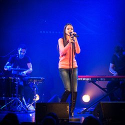 Concert Pop Love - Marina Kaye