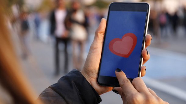 Le Top du Réveil Chérie : 6 français sur 10 ont déjà reçu ou envoyé un sexto !