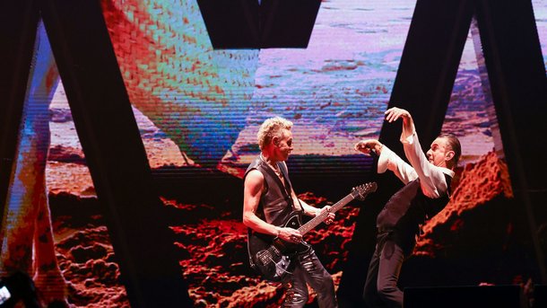 A Paris, Depeche Mode hypnotise l’Accor Arena