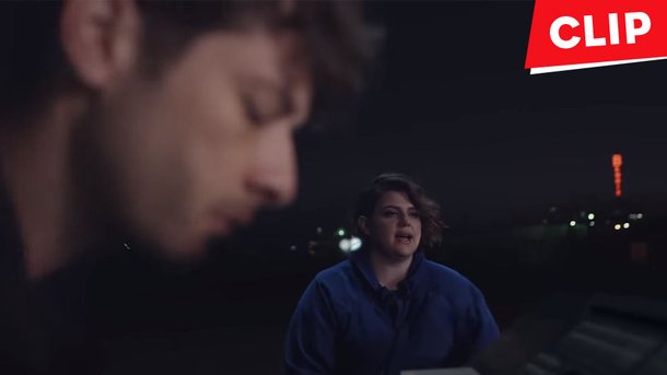 Mark Ronson: son clip «Don’t Leave Me Lonely» est disponible