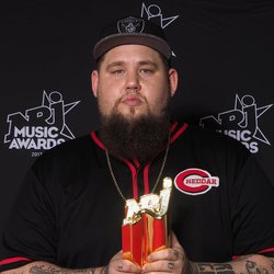 Rag'n'Bone Man (Révélation Internationale de l'année) - NRJ Music Awards 2017
