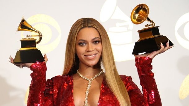 Beyoncé : la reine des charts ment-elle sur son âge ?