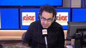 Julien Santini fait la biographie "à peu près" d'Eric Antoine : "Eric-Antoine, Vous naissez à Tirana en Albanie..."