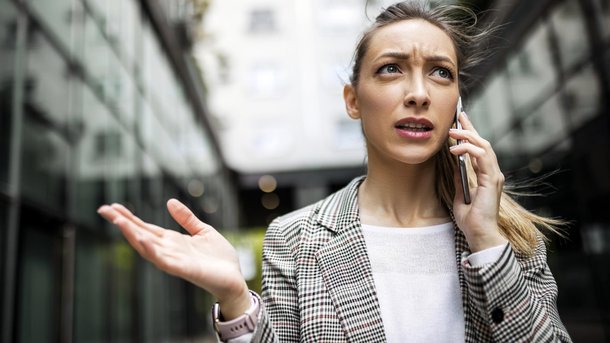 Les infos du Réveil Chérie : pour être plus heureux, il suffirait de râler… mais pas avec n’importe qui