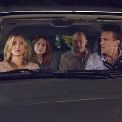 Annie (Cameron Diaz), Jay (Jason Segel), Robby (Rob Corddry) et Tess (Ellie Kemper)