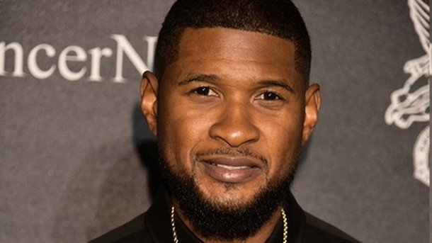 Usher poste un selfie nu et fait exploser le web!
