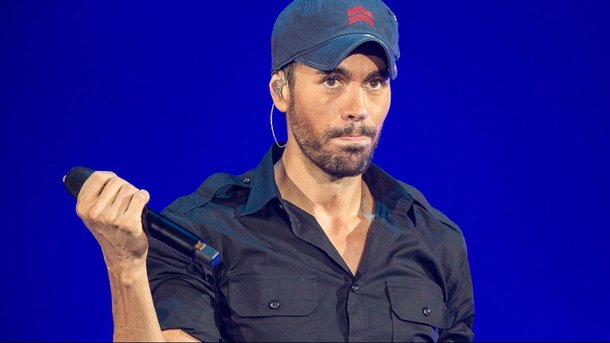 Enrique Iglesias : un chanteur habitué aux duos à succès!