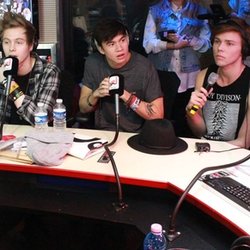 Mercredi 2 Avril avec 5SOS
