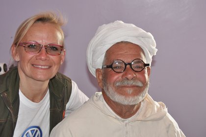 La caravane ATOL lors du Rallye Aïcha des Gazelles du Maroc