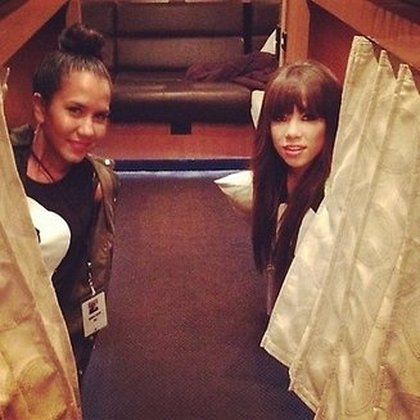 Carly Rae Jepsen, l'heure du coucher dans le bus de la tournée! 