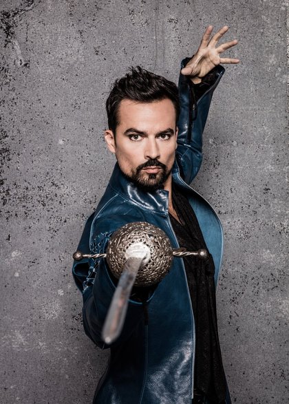 Damien Sargue est Aramis