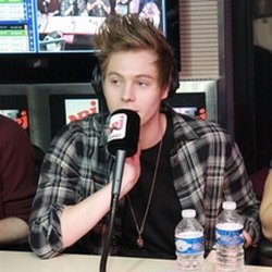 Mercredi 2 Avril avec 5SOS